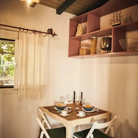 Beautiful Seafront Rustic Studio - 5 Meters From The Sea * Διγελιώτικα