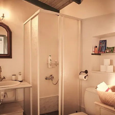 Beautiful Seafront Rustic Studio - 5 Meters From The Sea